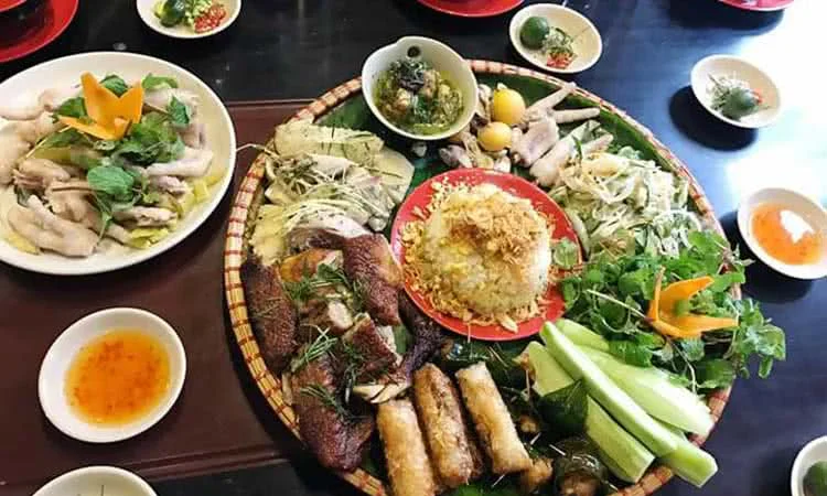 com-ga-ba-dam-90-trieu-viet-vuong-1
