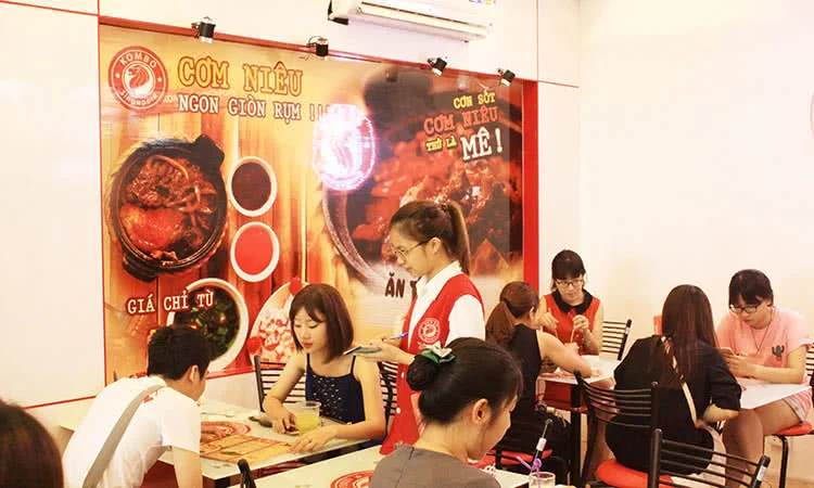 com-nieu-singapore-kombo-giang-vo-com-nieu-dac-biet-chuan-vi-12