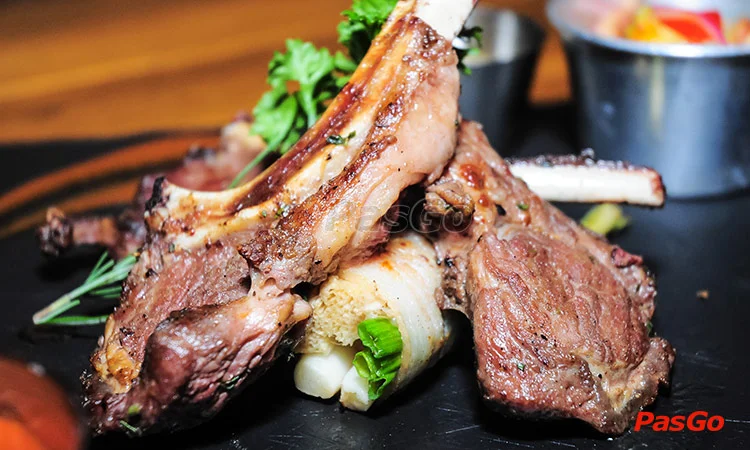 nha-hang-hun-khoi-bbq-13-pasteur-mon-an-anh-7