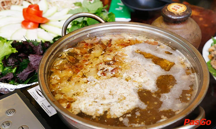 ao-quan-dong-tac-am-thuc-que-doc-dao-giua-ha-thanh-6