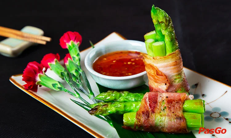 nha-hang-asian-garden-lang-ha-8