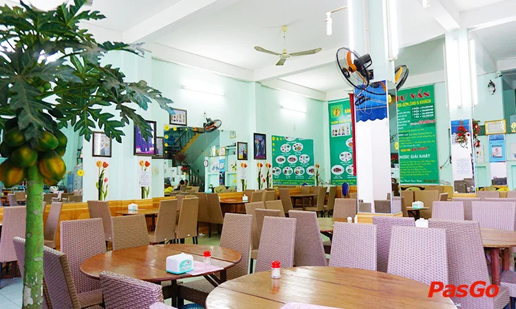 nha-hang-banh-tom-ba-phuc-trung-nu-vuong-12