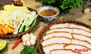 nha-hang-banh-trang-thit-heo-slide-1