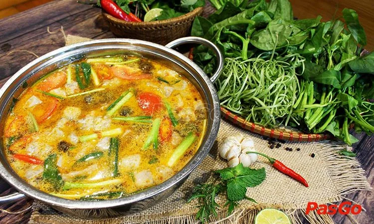 nha-hang-banh-trang-thit-heo-slide-4