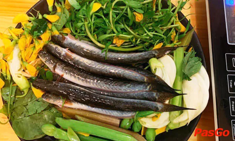 nha-hang-bep-mien-tay-ngoc-khanh-4