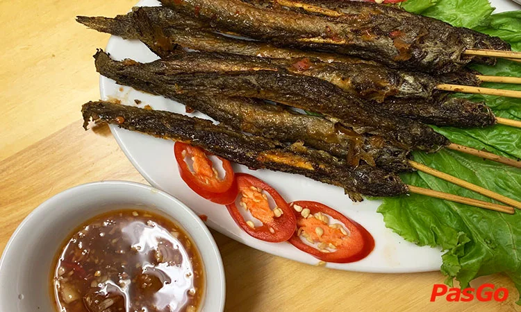 nha-hang-bep-mien-tay-ngoc-khanh-5