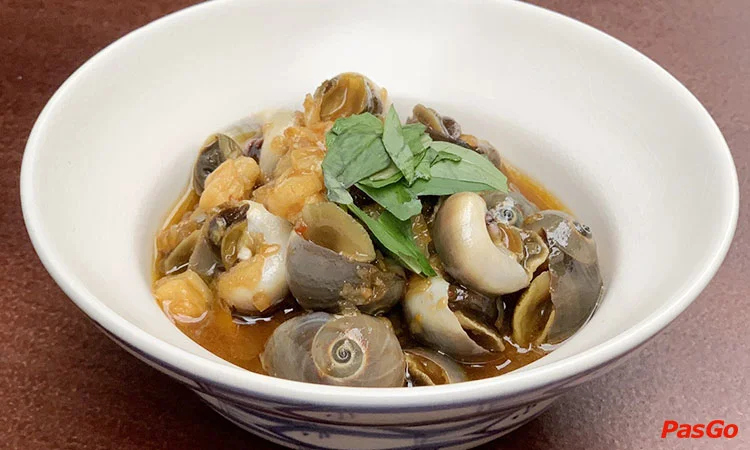 nha-hang-bep-oc-sai-gon-hai-ba-trung-2