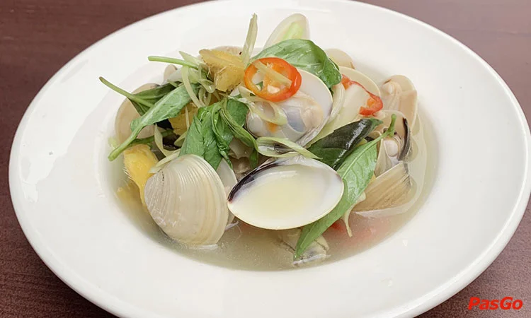 nha-hang-bep-oc-sai-gon-hai-ba-trung-4