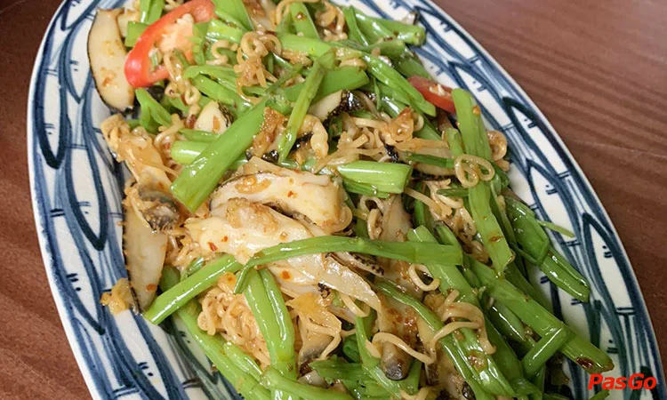 nha-hang-bep-oc-sai-gon-hai-ba-trung-8