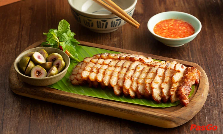 nha-hang-bep-quan-ham-long-slide-3