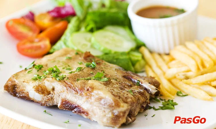 nha-hang-bonjour-resto-nguyen-huy-tuong-1