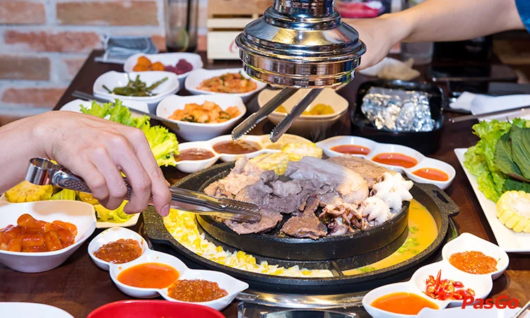 nha-hang-buzza-bbq-nowzone-quan-1-1