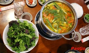 nha-hang-cha-ca-tien-vua-hoang-cau-slide-3