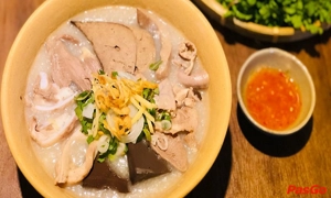 nha-hang-chan-bep-cach-mang-thang-8-6