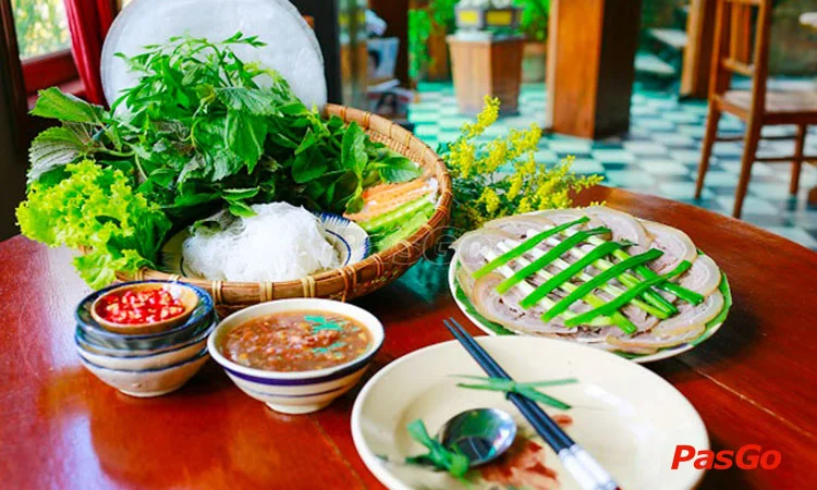 nha-hang-co-tranh-14a