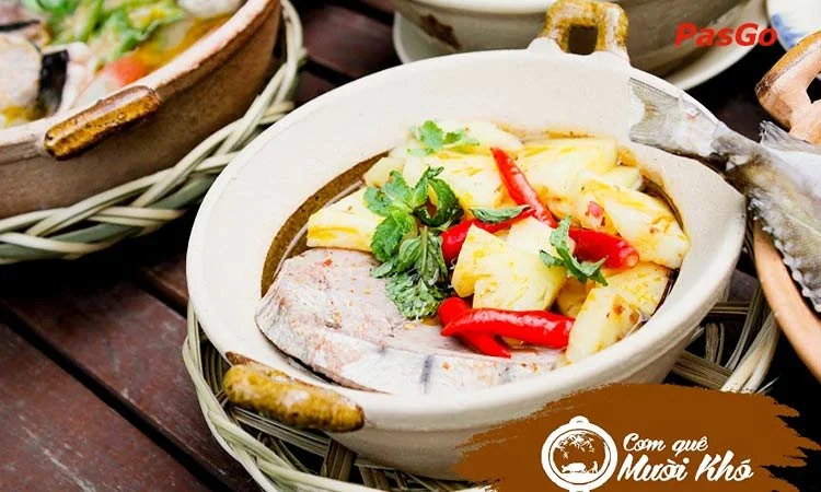 nha-hang-com-que-muoi-kho-nguyen-van-troi-9