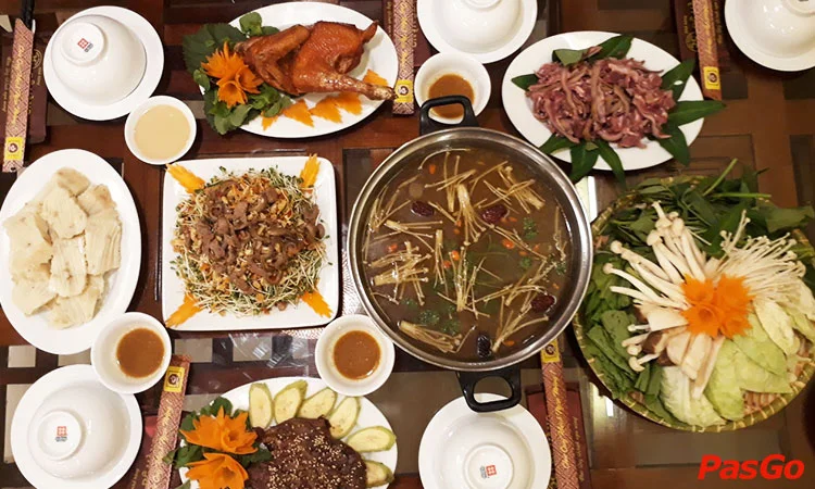 nha-hang-de-vang-nguyen-van-loc-1