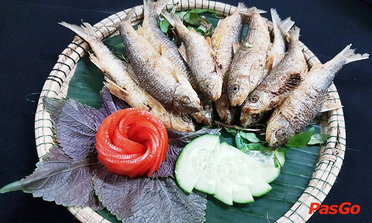 nha-hang-dlai-restaurant-son-tra-da-nang-slide-7