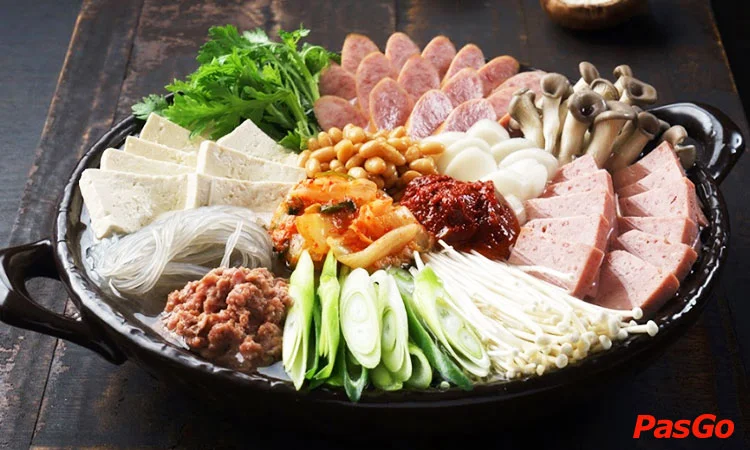 nha-hang-don-chicken-vu-pham-ham-9
