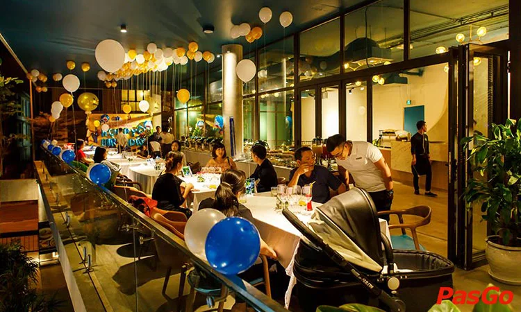 nha-hang-five-star-garden-restaurant-thach-ban-1