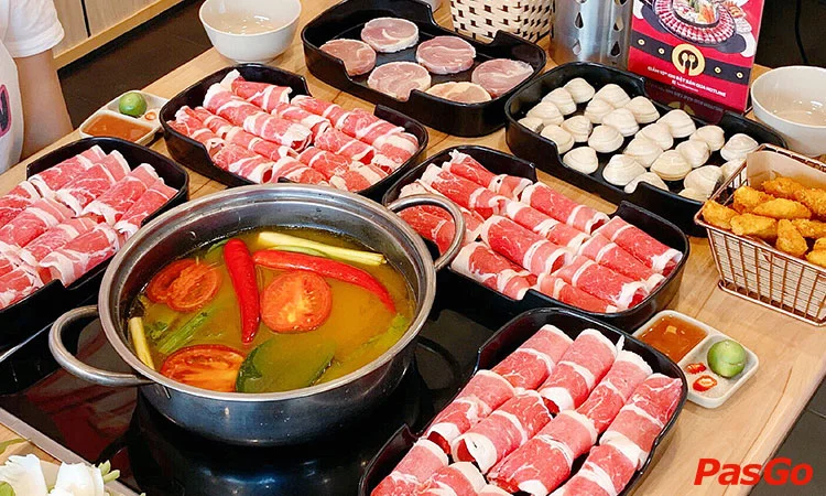 nha-hang-food-center-ba-trieu-1