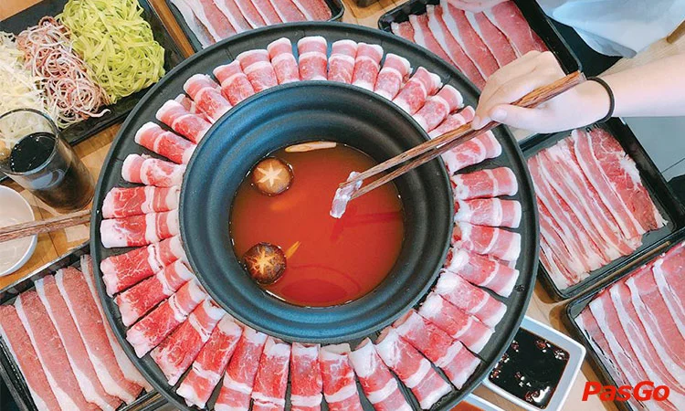 nha-hang-food-center-huynh-tan-phat-slide-8