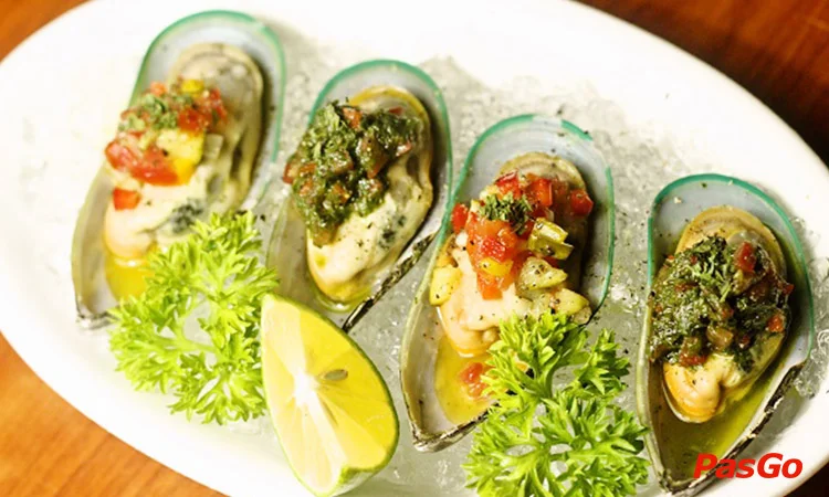 nha-hang-g-crab-seafood-italian-restaurant-slide-1