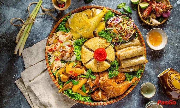 nha-hang-ga-met-ga-khong-loi-thoat-long-bien-1