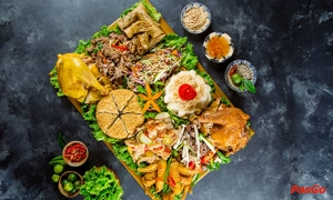 nha-hang-ga-met-ga-khong-loi-thoat-long-bien-2