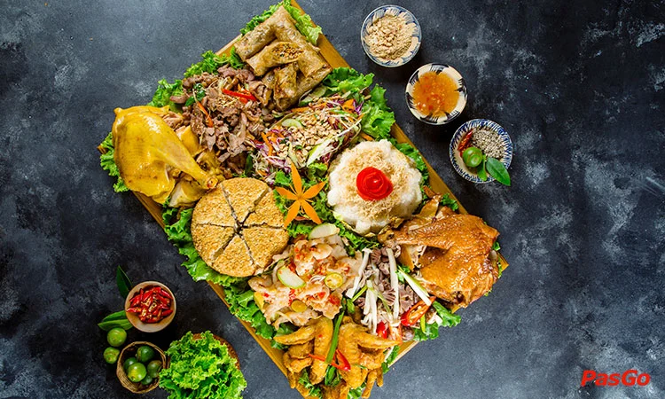 nha-hang-ga-met-ga-khong-loi-thoat-long-bien-2