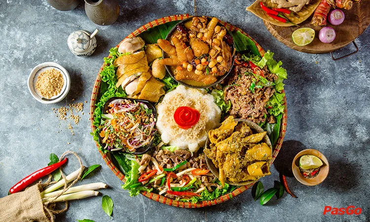 nha-hang-ga-met-ga-khong-loi-thoat-long-bien-5