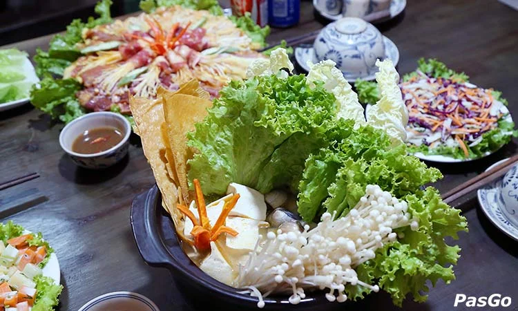 nha-hang-gang-won-thai-ha-slide-4