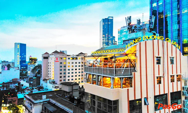 nha-hang-hang-duong-quan-ngo-duc-ke-slide-1