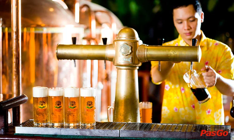 nha-hang-hoa-vien-brauhaus-tang-bat-ho-9