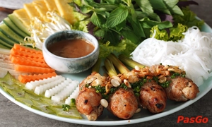 nha-hang-hoang-yen-cuisine-ton-dat-tien-slide-1