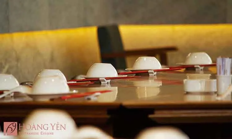 nha-hang-hoang-yen-cuisine-nguyen-huu-tho-slide-9