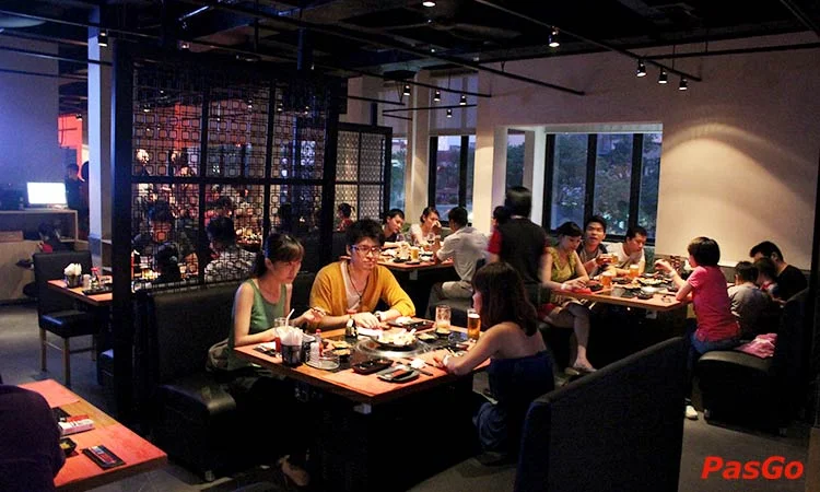 nha-hang-hot-n-tasty-lang-ha-slide-12