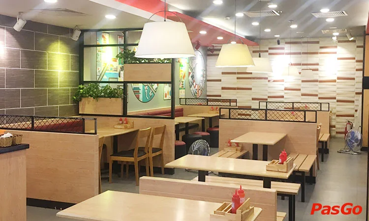 nha-hang-hotto-royal-city-11