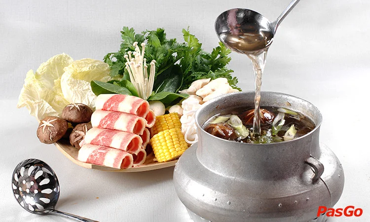 nha-hang-hue-delights-takashimaya-quan-1-9