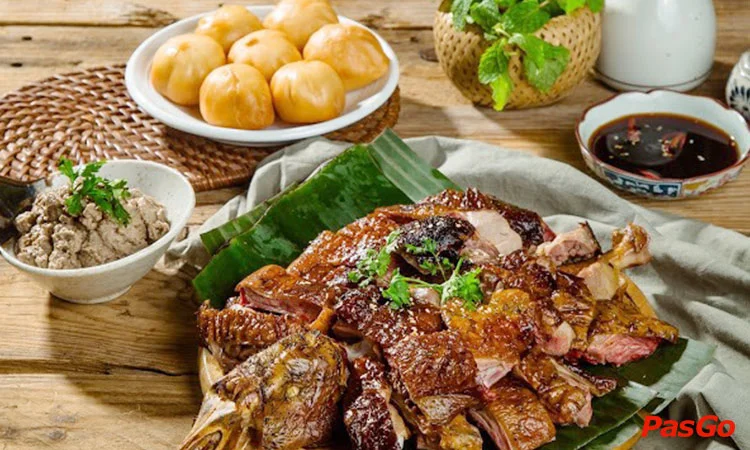 nha-hang-huong-que-long-bien-slide-3