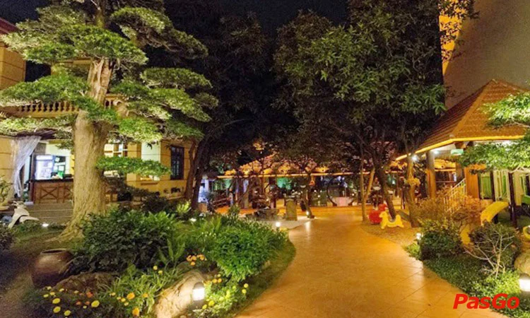 nha-hang-huong-que-long-bien-slide-7