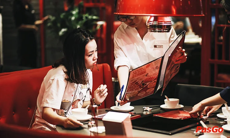 nha-hang-hutong-nguyen-hoang-11