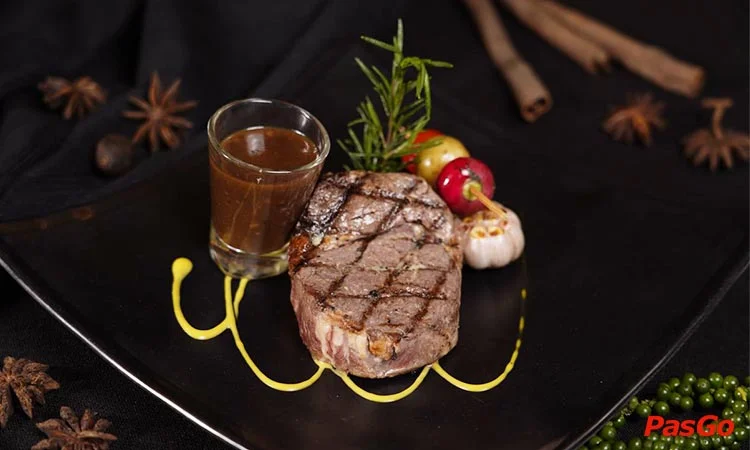 qq8876.com hầm rượu IL Vino chuyên rượu vang và món á âu 10