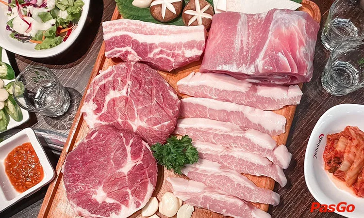 nha-hang-jeonbok-ham-long-5