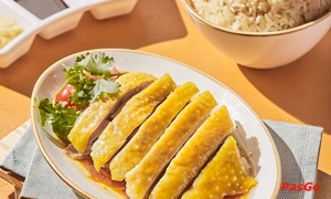 nha-hang-kampong-chicken-house-hoang-dao-thuy-1