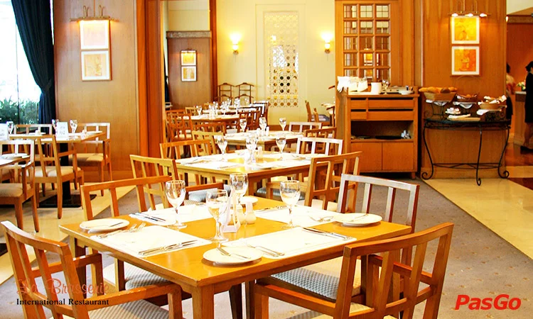 nha-hang-La-Brasserie-khong-gian-7