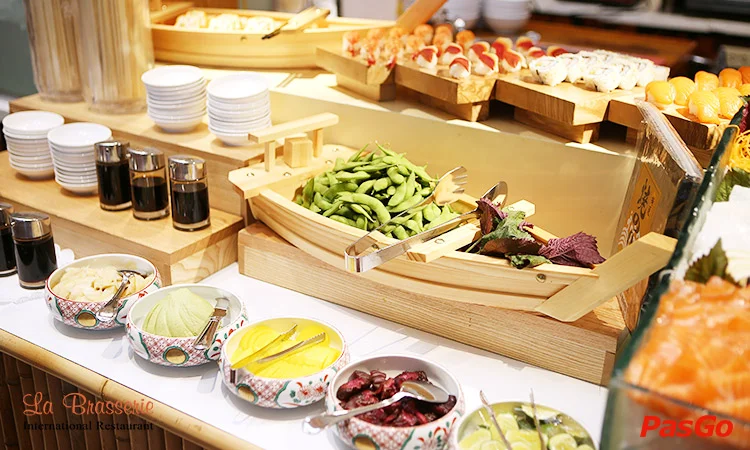 nha-hang-La-Brasserie-khong-gian-4