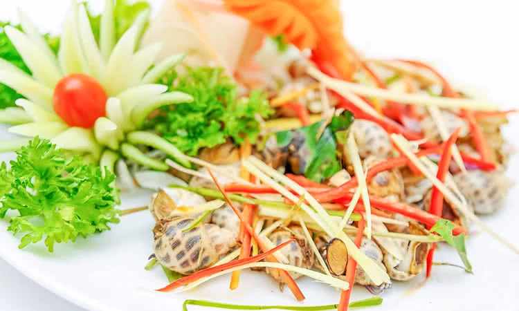 nha-hang-la-vong-noi-hoi-tu-tinh-hoa-am-thuc-8