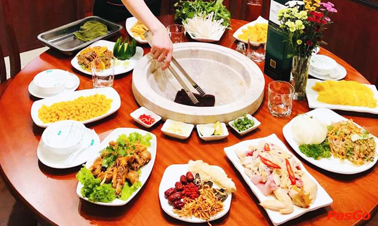 nha-hang-lam-huyen-dac-san-lau-hoi-noi-da-8