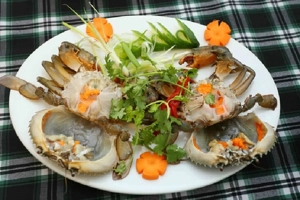 nha-hang-lau-cua-dat-mui-769-quang-trung-10a